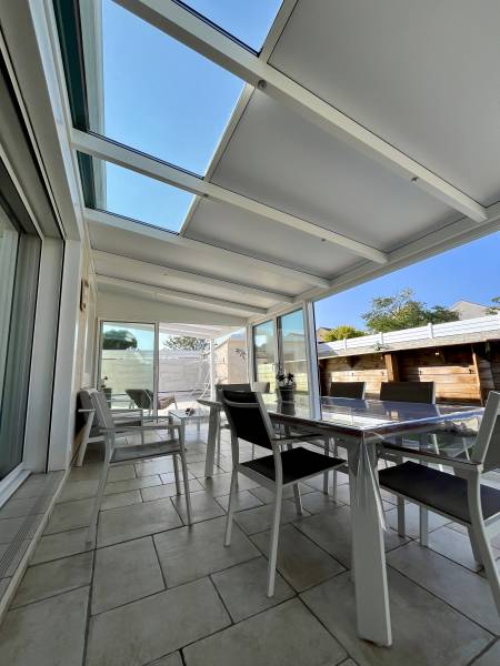 Auvent de terrasse - protection sur mesure à Lille dans les Hauts de France