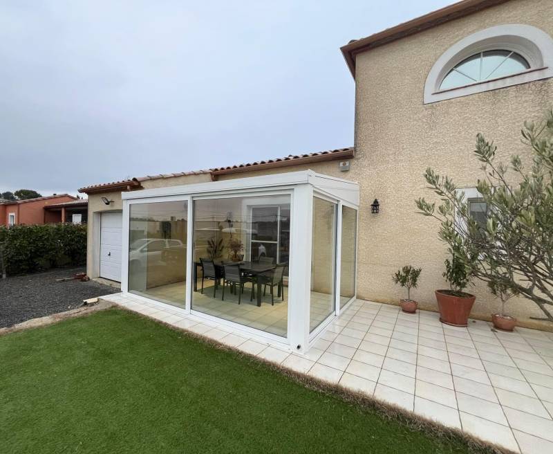 Abri de terrasse moderne et élégant en aluminium sur-mesure près de Toulouse