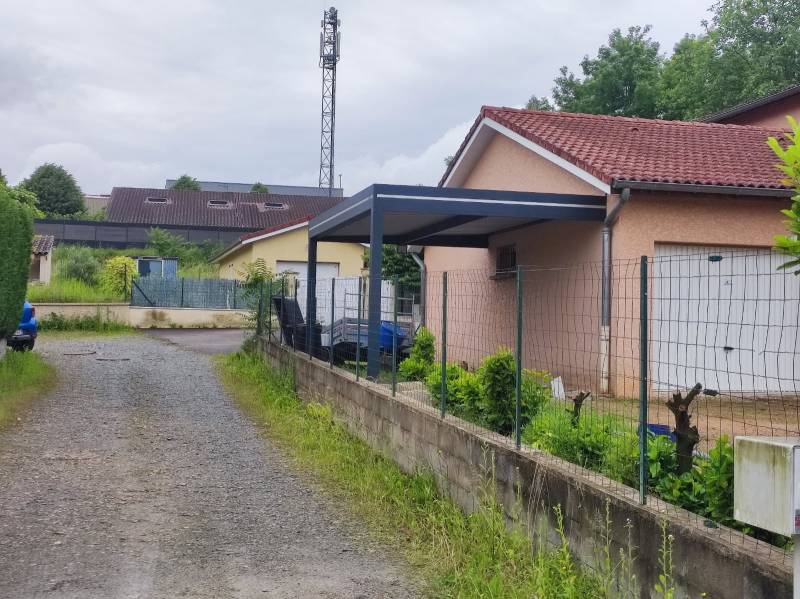 Abri de voiture aluminium - Carport bac acier à Lyon en Rhône Alpes