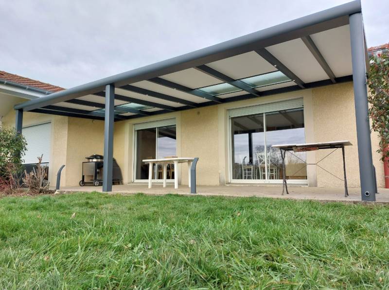 Transformez votre terrasse avec un auvent sur mesure à Lyon en Rhône Alpes