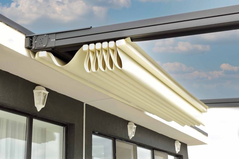 Bien choisir la toiture de sa pergola en aluminium ?